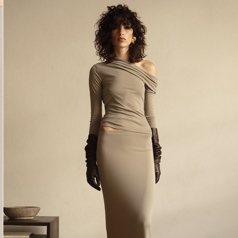 Helsa drape top XS